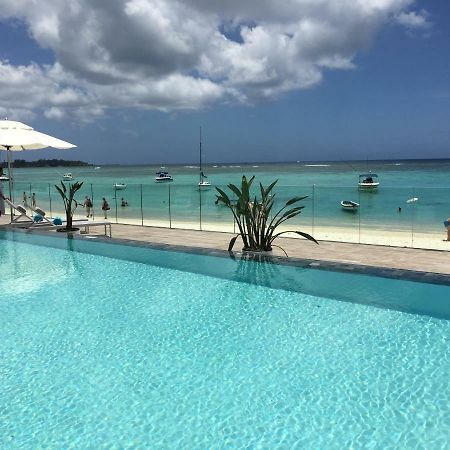 Obiches Luxury Beachfront Apartment Trou-Aux-Biches Екстер'єр фото