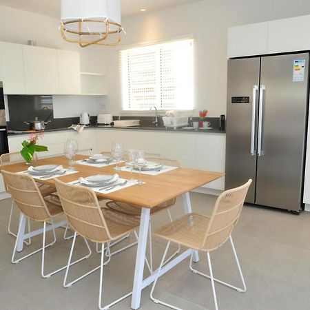 Obiches Luxury Beachfront Apartment Trou-Aux-Biches Екстер'єр фото