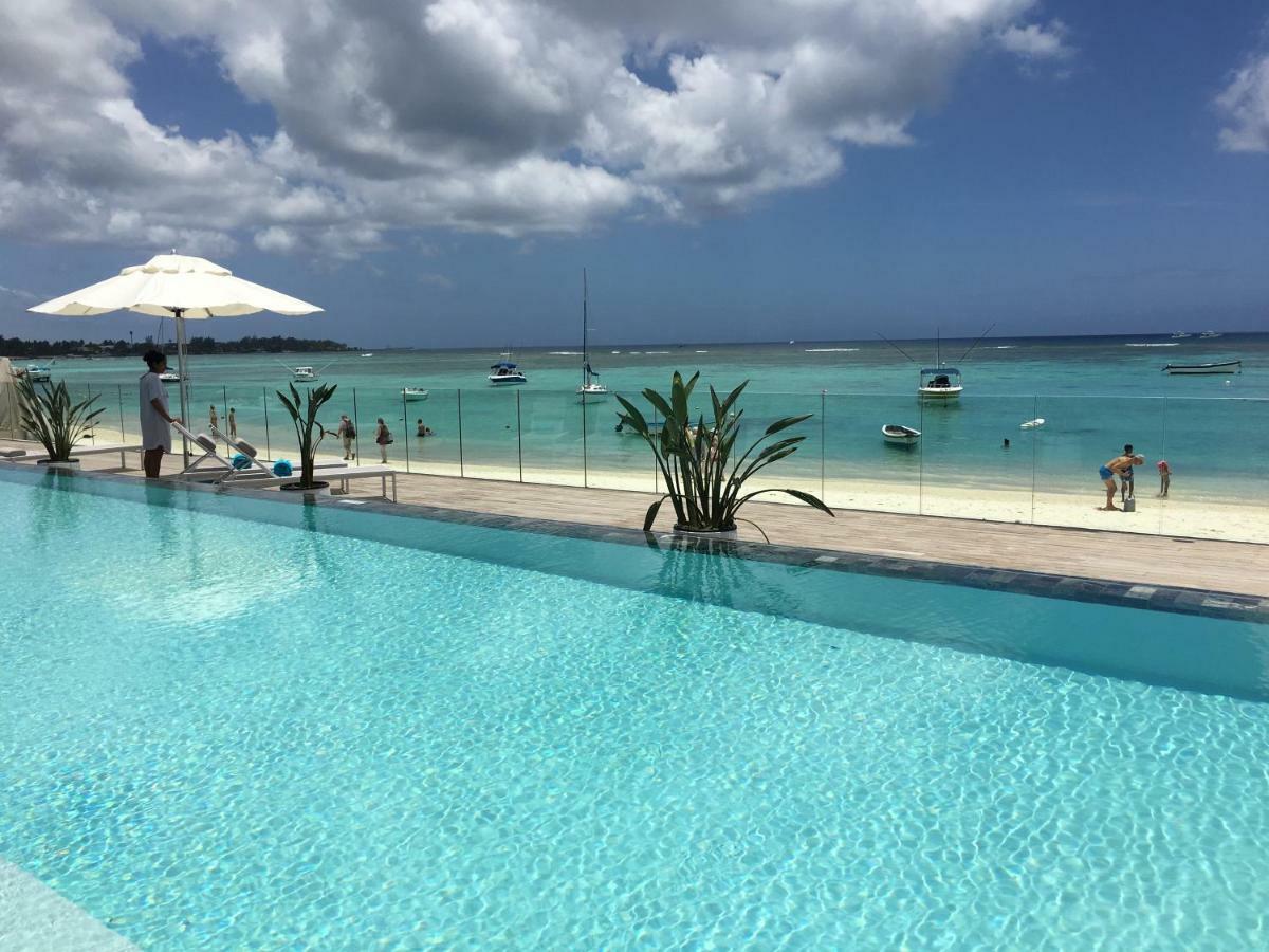 Obiches Luxury Beachfront Apartment Trou-Aux-Biches Екстер'єр фото