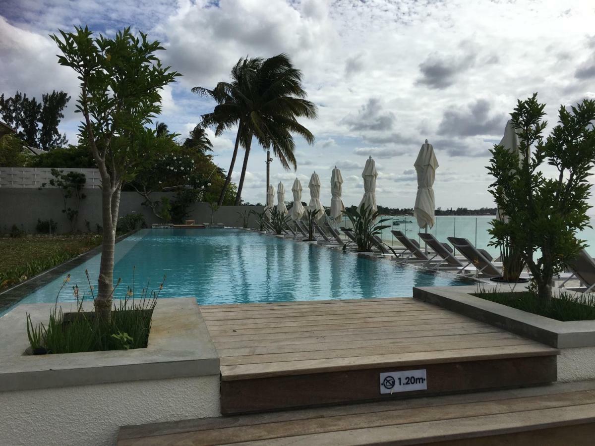 Obiches Luxury Beachfront Apartment Trou-Aux-Biches Екстер'єр фото