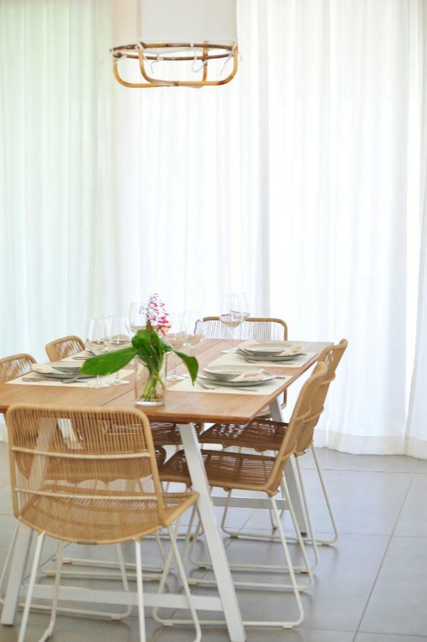 Obiches Luxury Beachfront Apartment Trou-Aux-Biches Екстер'єр фото