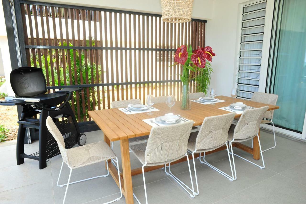 Obiches Luxury Beachfront Apartment Trou-Aux-Biches Екстер'єр фото