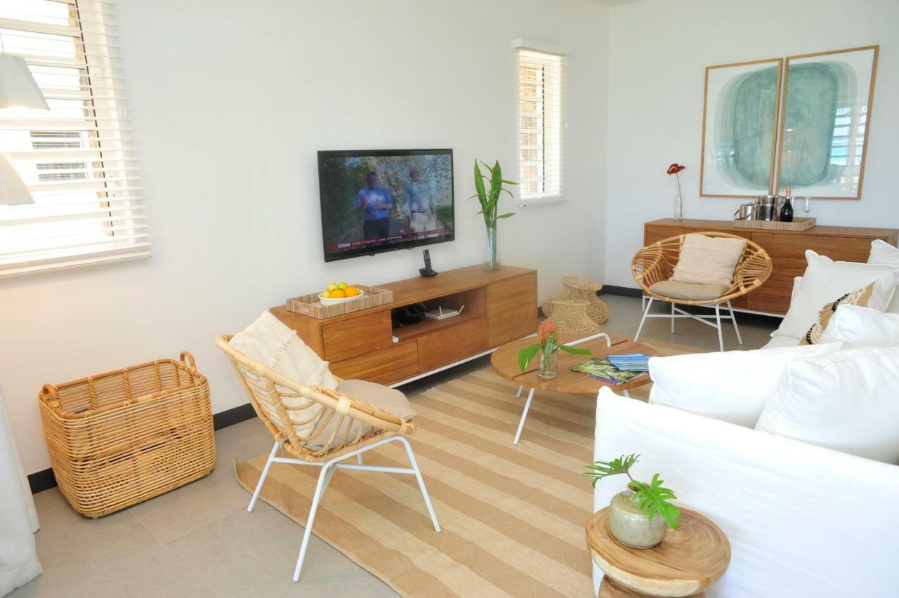 Obiches Luxury Beachfront Apartment Trou-Aux-Biches Екстер'єр фото
