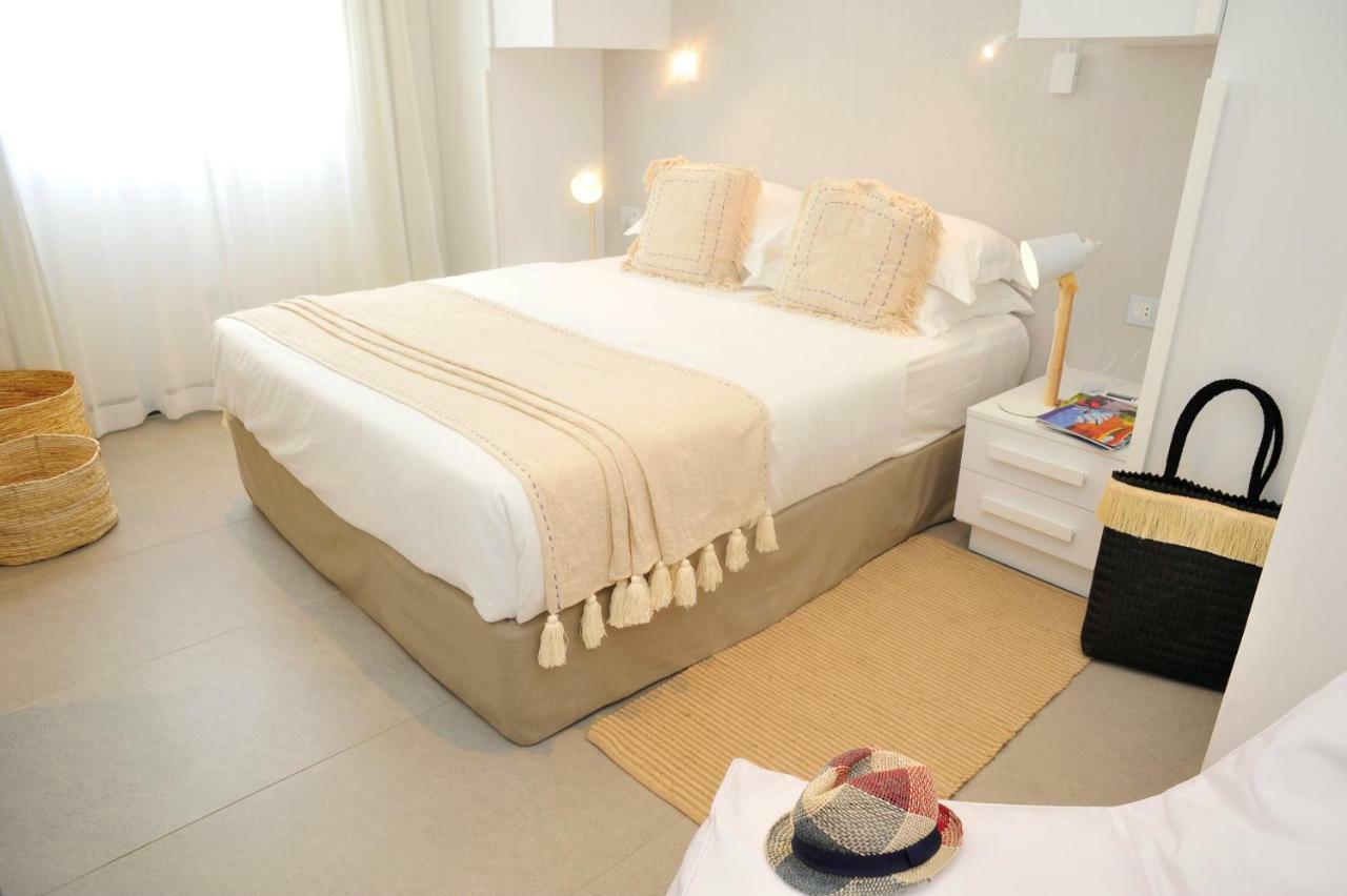 Obiches Luxury Beachfront Apartment Trou-Aux-Biches Екстер'єр фото