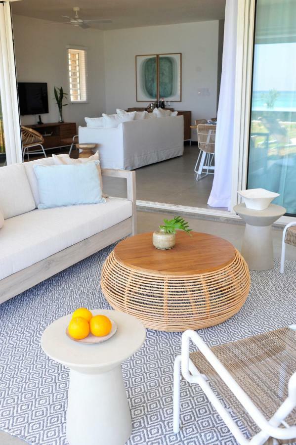 Obiches Luxury Beachfront Apartment Trou-Aux-Biches Екстер'єр фото