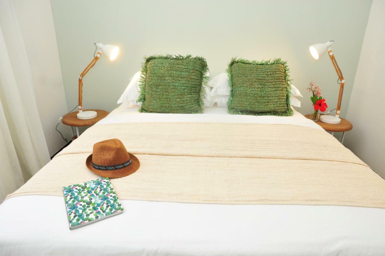 Obiches Luxury Beachfront Apartment Trou-Aux-Biches Екстер'єр фото