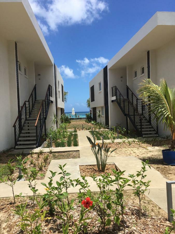 Obiches Luxury Beachfront Apartment Trou-Aux-Biches Екстер'єр фото