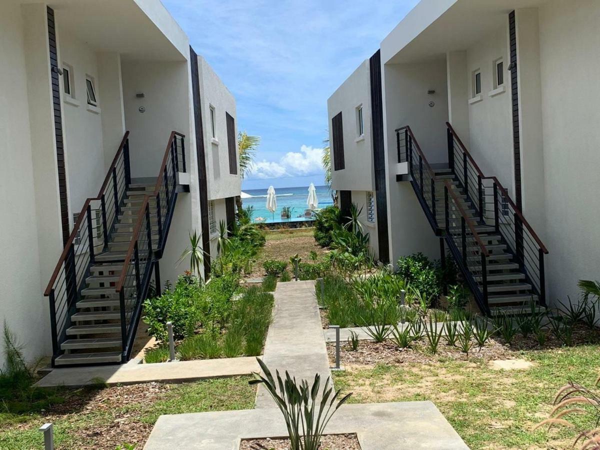 Obiches Luxury Beachfront Apartment Trou-Aux-Biches Екстер'єр фото