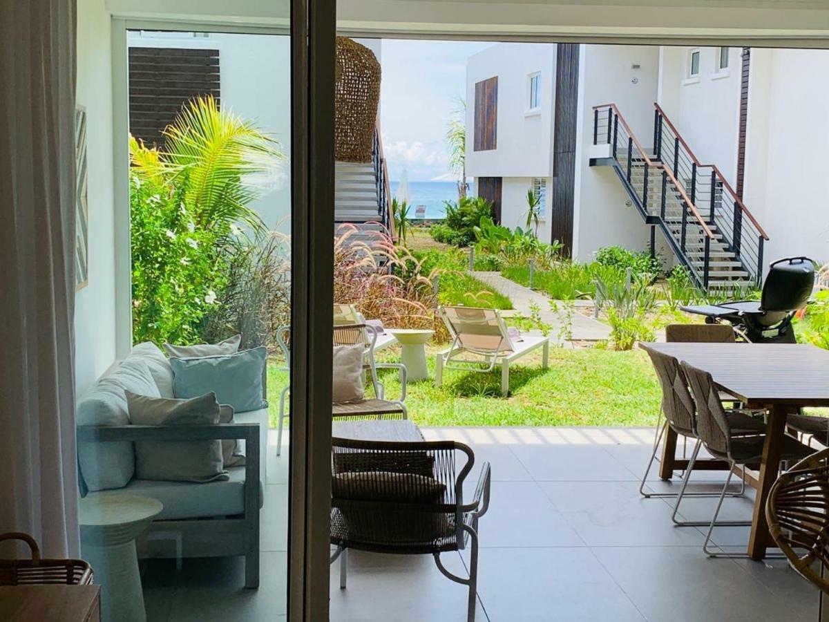 Obiches Luxury Beachfront Apartment Trou-Aux-Biches Екстер'єр фото