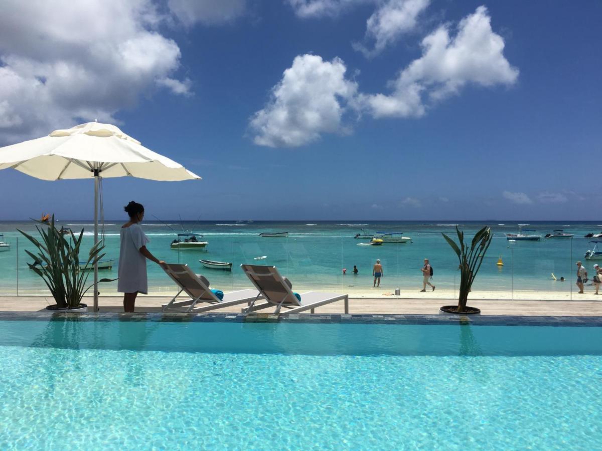 Obiches Luxury Beachfront Apartment Trou-Aux-Biches Екстер'єр фото