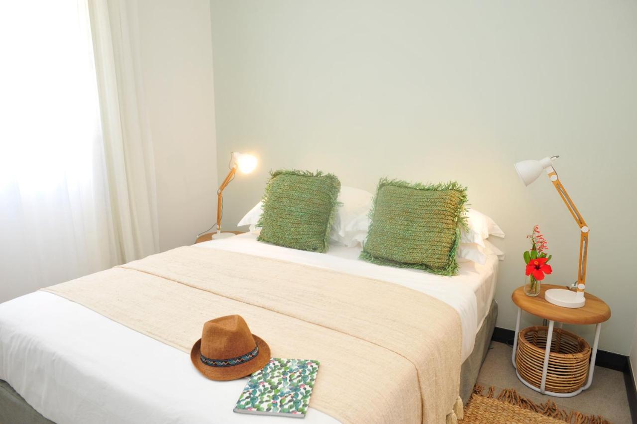 Obiches Luxury Beachfront Apartment Trou-Aux-Biches Екстер'єр фото